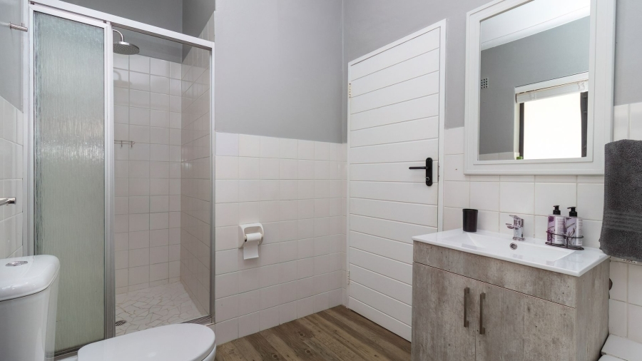 4 Bedroom Property for Sale in Sandbaai Western Cape